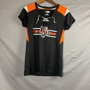 NFL Cincinnati Bengals Women's Lace-Up Graphic Tee Size M